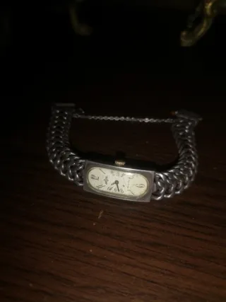 Reloj de plata antiguo