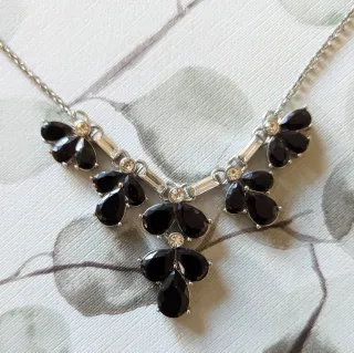 Collar mujer negro y plateado