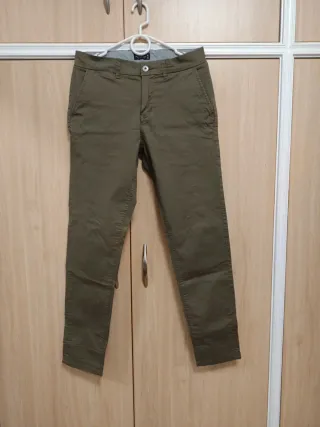 Pantalón Chino Talla 38 Verde Oliva.