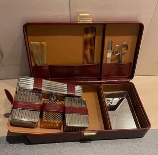 Beauty case uomo in pelle bordeaux