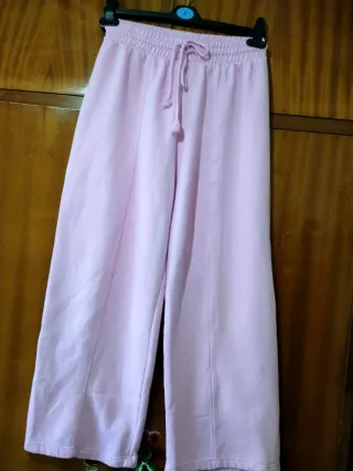 Pantalones chándal anchos de Zara mujer