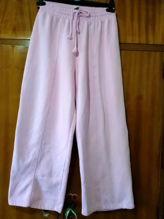 Pantalones chándal anchos de Zara mujer