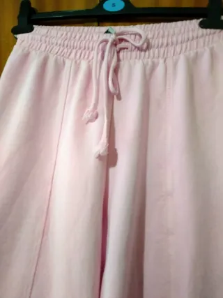 Pantalones chándal anchos de Zara mujer