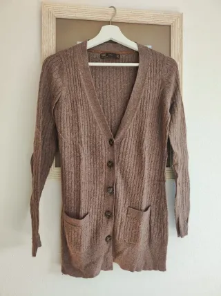 Chaqueta de punto marrón