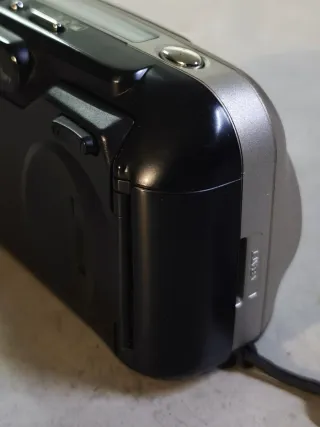 Cámara analógica Minolta Riva Zoom 75W 35mm +FUNDA