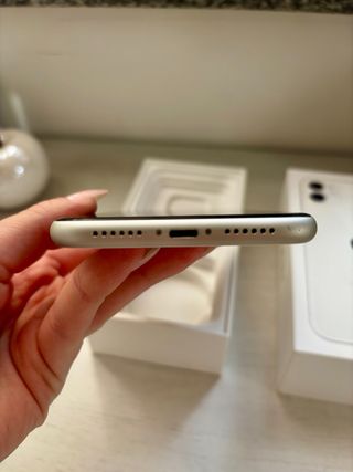 iPhone 11 Bianco 128GB + Cover