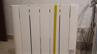 Radiador blanco metal y plástico