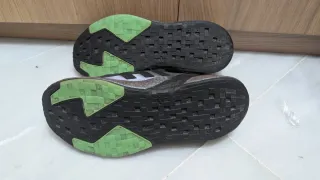 Zapatillas Adidas Negras y Rojas