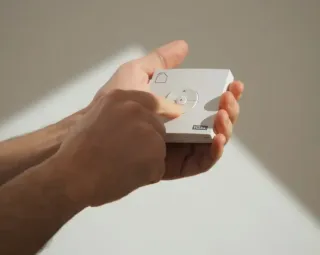 Persiana con apertura eléctrica Velux 78x118 cm