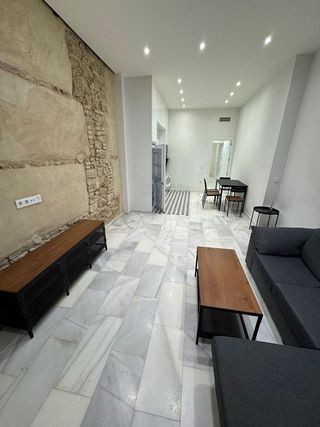 Piso en alquiler en Huerta de la Reina - Trassierra en Córdoba