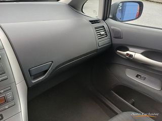 TOYOTA AURIS 1.4 D4D LUNA 5P