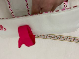 Neceser Loewe Blanco con Cinta Rosa