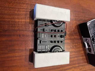 Mesa DJ Hercules DJControl Impulse 200 + USB music