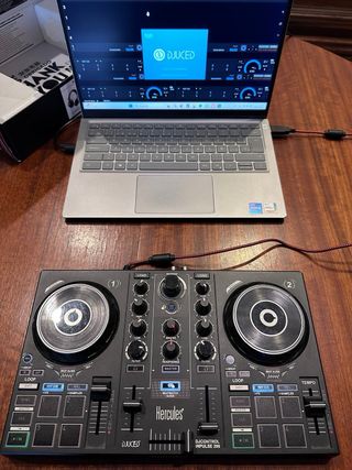 Mesa DJ Hercules DJControl Impulse 200 + USB music