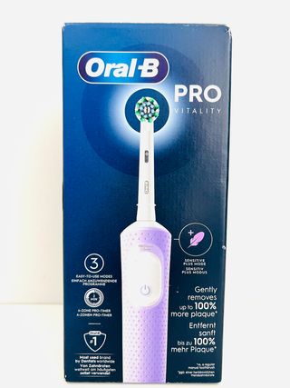 Escova de Dentes Elétrica Oral-B Vitality Pro Roxa