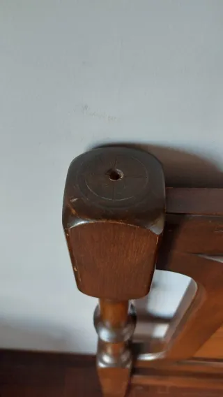Cabecero de madera maciza estilo clásico