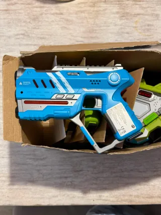 Laser tag 4 pistolas y chalecos juguete