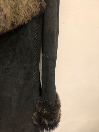 Chaquetón piel ante negro cuello conejo, borrego