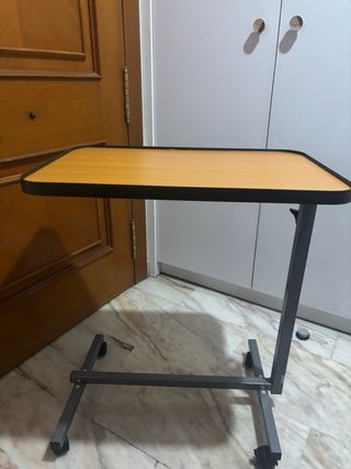 Mesa plegable auxiliar con ruedas (ortopedia)