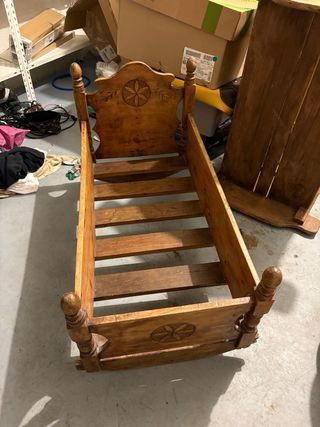 Cuna de madera clásica