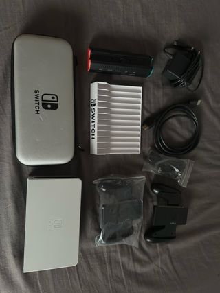 Nintendo Switch OLED Blanca + Cartucho Mágico