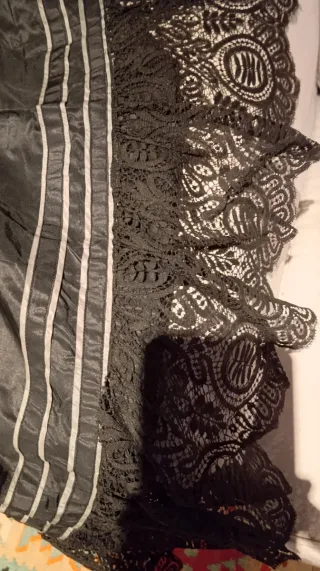 Falda antigua siglo XIX.