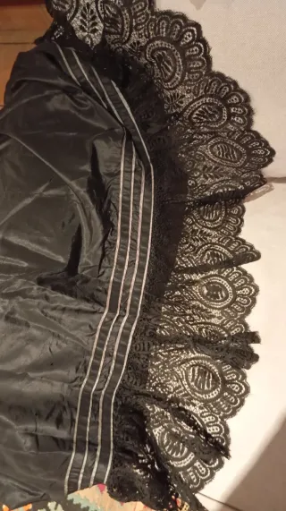 Falda antigua siglo XIX.