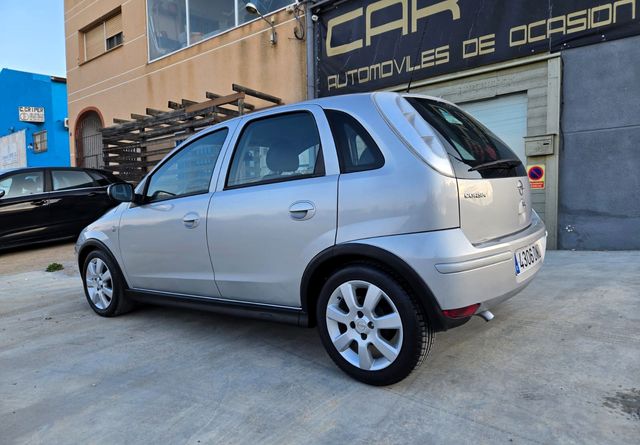 Opel Corsa 2005 1.4I