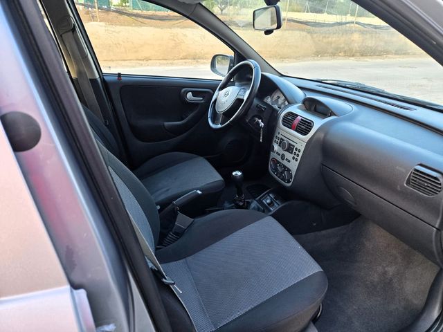 Opel Corsa 2005 1.4I