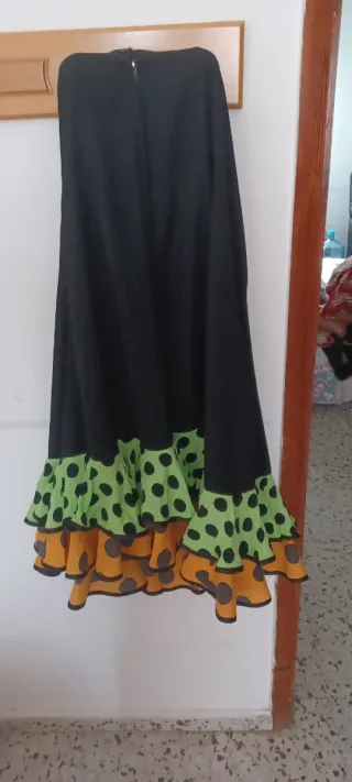 Falda flamenca volantes lunares