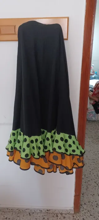 Falda flamenca volantes lunares