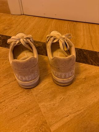 Louis Vuitton Zapatillas Beige/Blanco