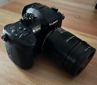 Panasonic Lumix GH5 + Objetivo Leica 12-60mm