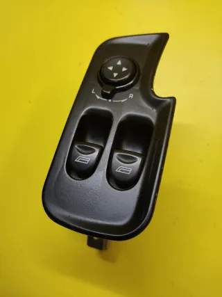 BOTONERA ELEVALUNAS ELECTRICOS ALFA 147