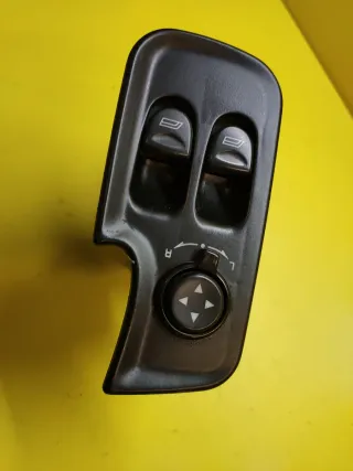 BOTONERA ELEVALUNAS ELECTRICOS ALFA 147