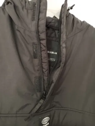 Chaqueta Anorak Pull&Bear Negra Talla M