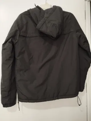 Chaqueta Anorak Pull&Bear Negra Talla M