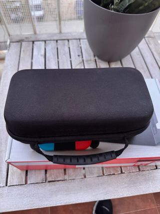 Consola Nintendo Switch Azul y Rojo