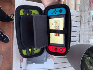 Consola Nintendo Switch Azul y Rojo