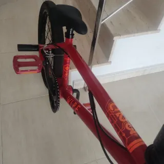 Bicicleta BMX Wipe Modelo 320