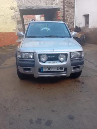 Opel Frontera 2000