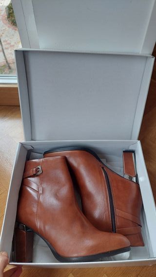 Botín piel Strover tacón marrón talla 40