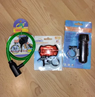 Juego Accesorios Bicicleta: Candado y Luces