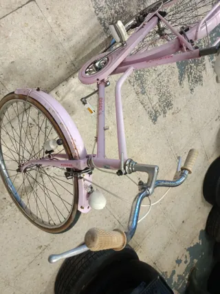 Bicicleta rosa vintage