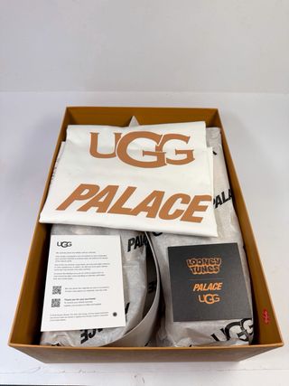 UGG Palace Looney Tunes Tasman Slipper Castanho 44