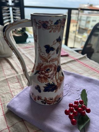 Jarra de porcelana.