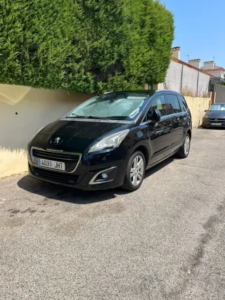 Peugeot 5008 2015