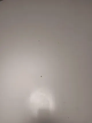 Mesa redonda de cocina blanca