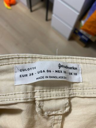 Pantalón campana beige