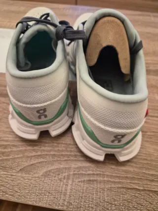 Zapatillas ON Cloud X Blancas y Verdes